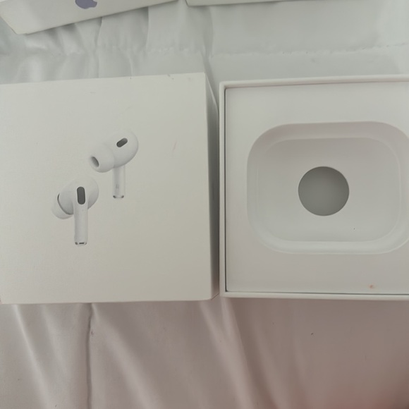 Airpods Pro Case - Picture 2 of 2